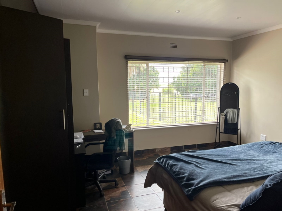 8 Bedroom Property for Sale in Bloemfontein Rural Free State